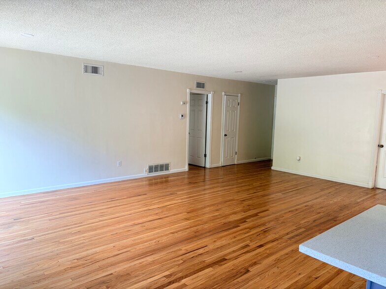 Building Photo - 11512 Harvard Dr