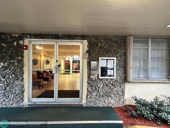 Building Photo - 6600 Cypress Rd