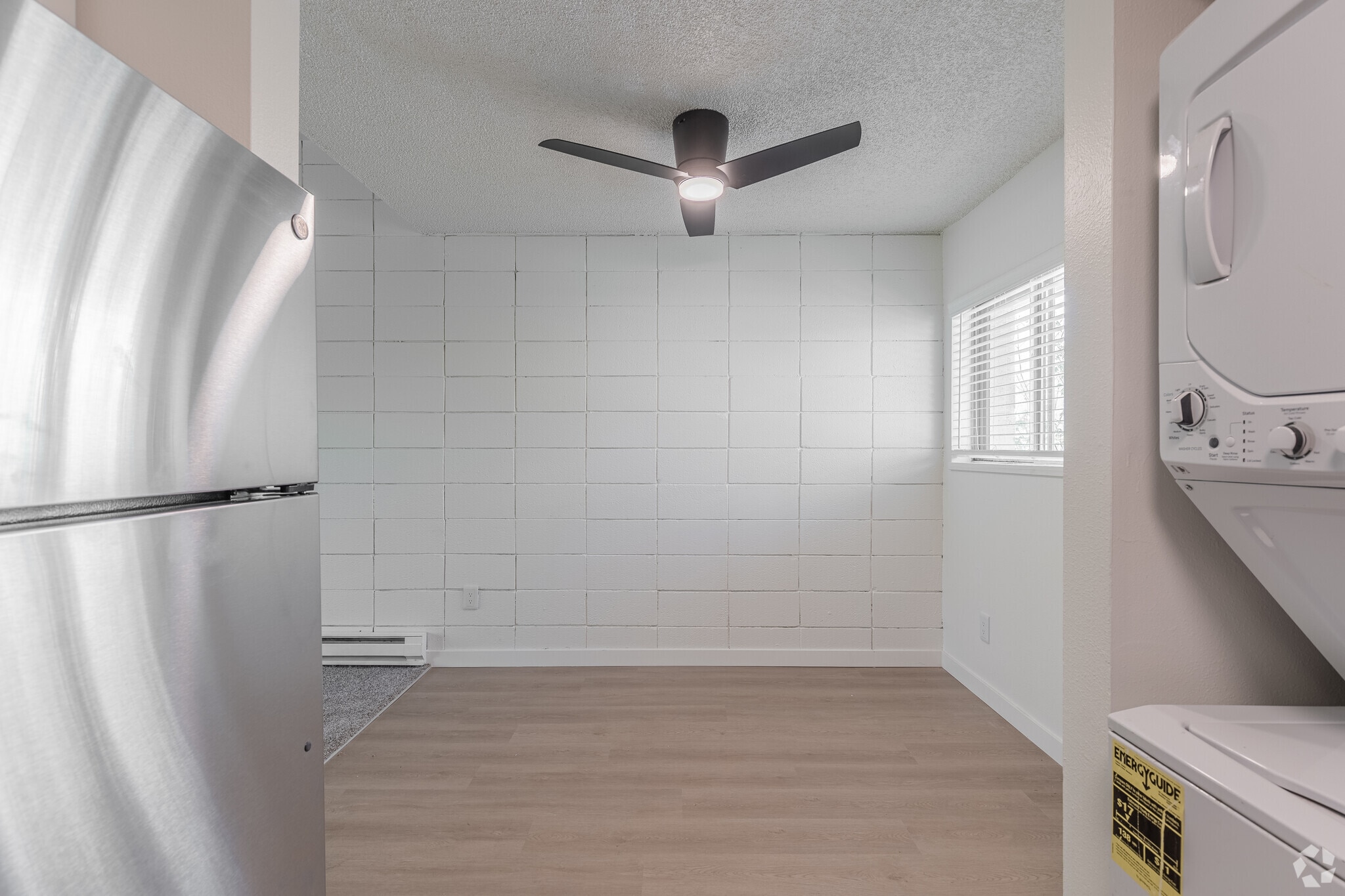 2BR, 1BA - 954SF - Dining Area - IRONWOOD GREENS