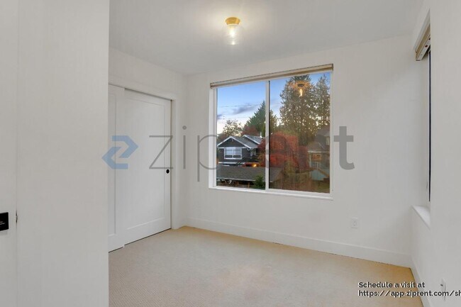 Building Photo - 2623 44th Ave SW