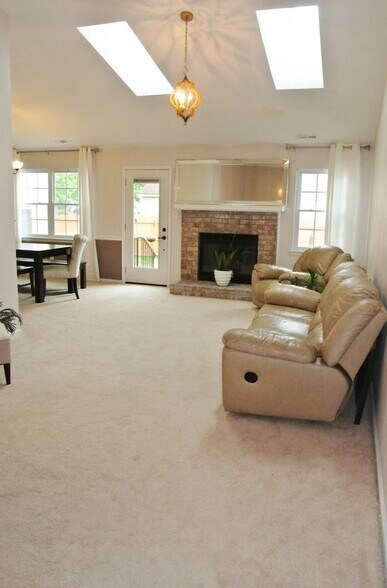 Building Photo - 2621 Meckley Ct