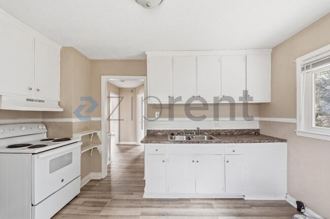 Building Photo - 1108 Walnut St