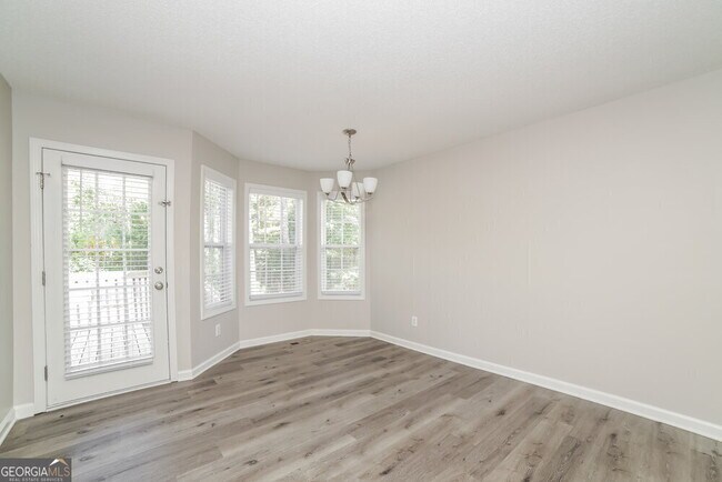 Building Photo - 425 River Trace Dr