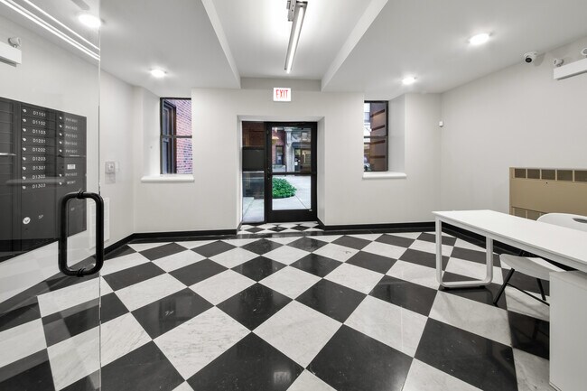 Building Photo - 7000 S South Shore Dr
