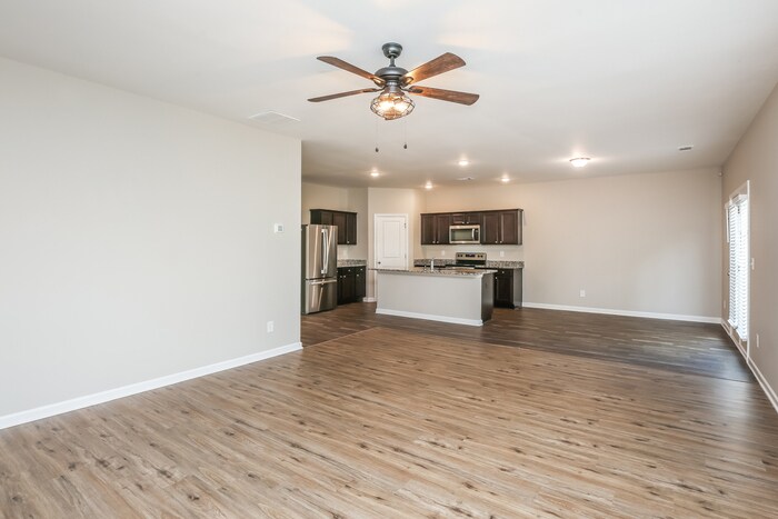 Building Photo - 307 Alexander Ln