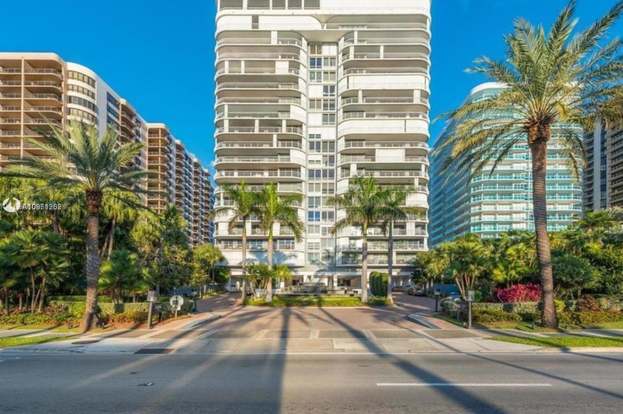 Building Photo - 10155 Collins Ave