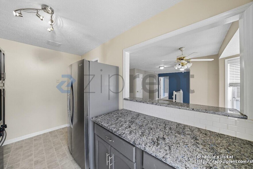 Building Photo - 1206 Riverview Dr