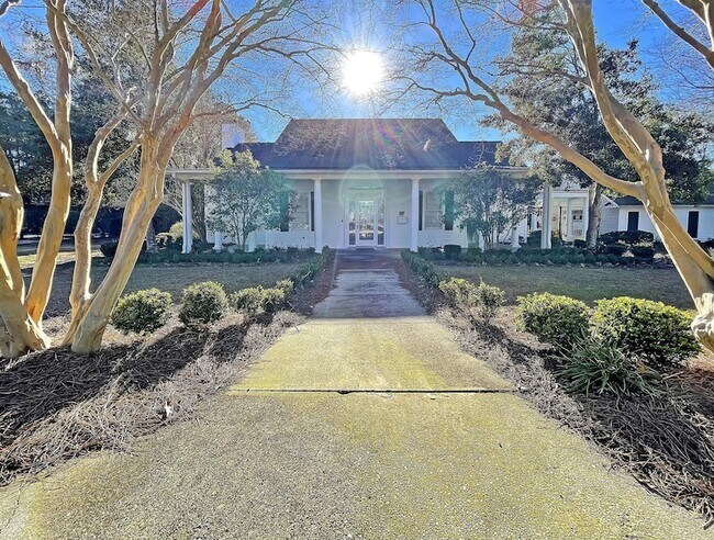 Building Photo - 339 Mt Royall Dr