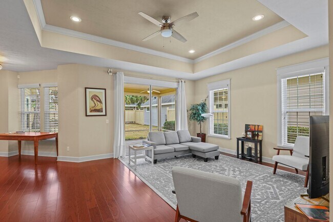 Building Photo - A Sunlit Custom Yellow Cottage in Greystone - Where Comfort Lives!