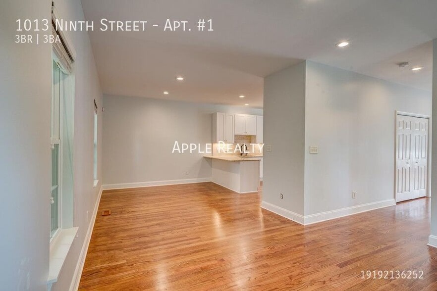 Building Photo - 1013 9th St