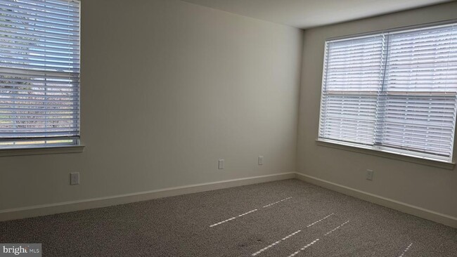 Building Photo - 139 ROOSEVELT Blvd