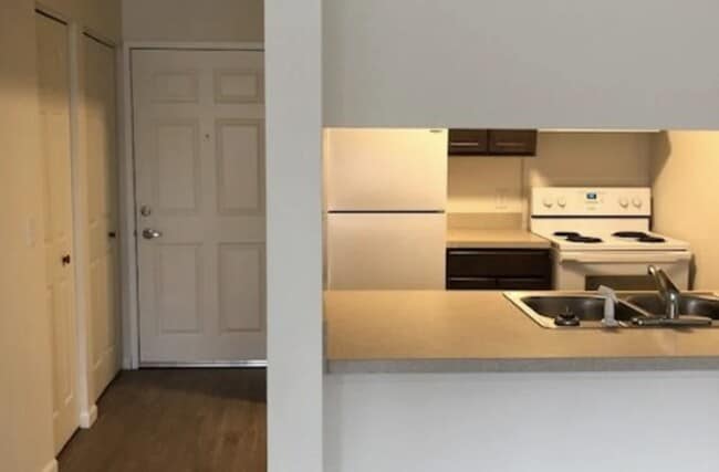 Building Photo - 424 Franklin St