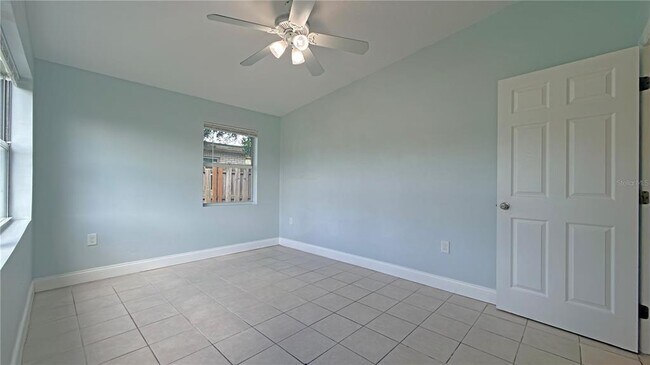 Building Photo - 1311 Hillcrest Dr