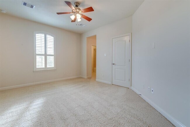 Building Photo - 10307 Latta Creek Dr