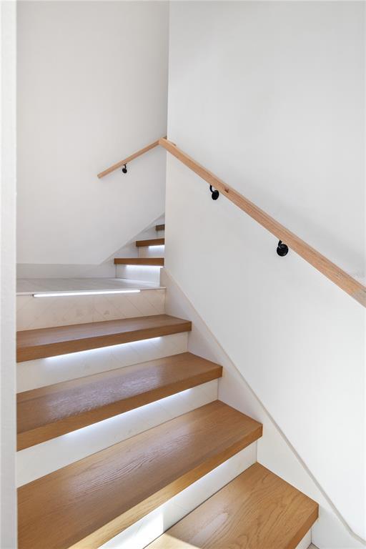 Building Photo - 2727 W Chestnut St