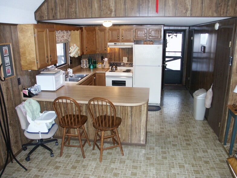 Building Photo - 281 Walden Rd