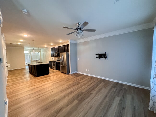 Building Photo - 106 Synandra Dr