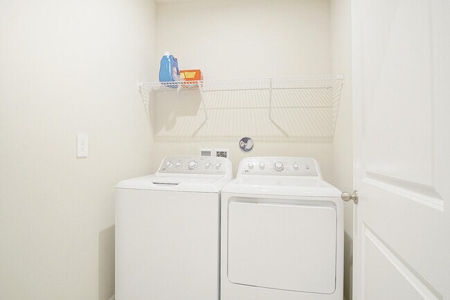 Building Photo - 266 Raspberry Rd