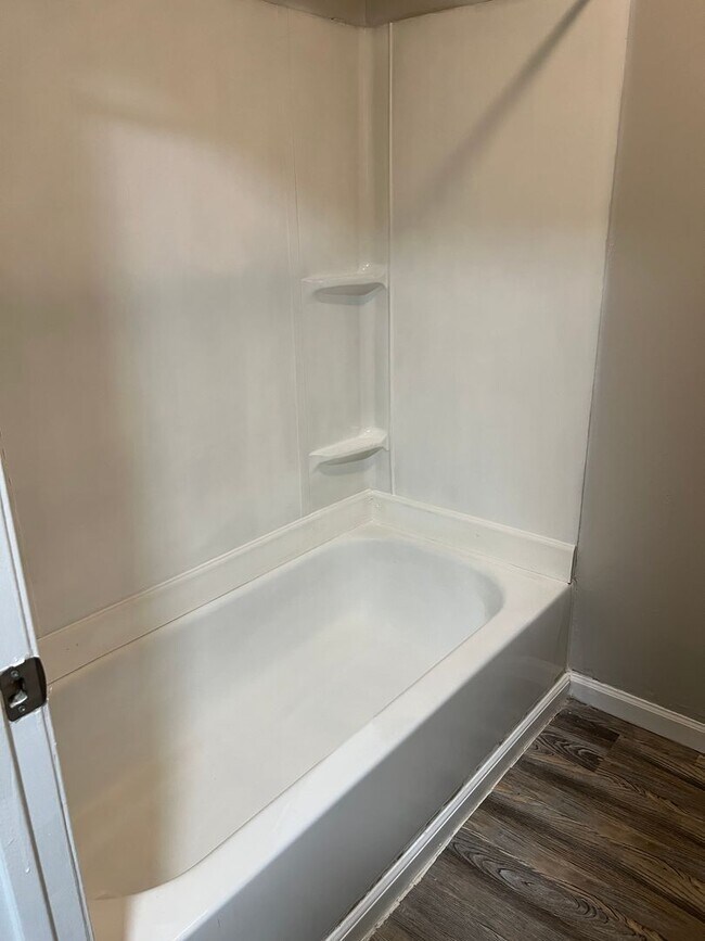 Building Photo - 1301 N Olney St