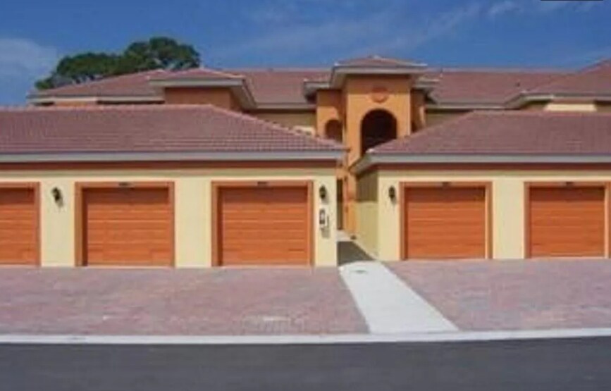 Building Photo - 13720 Julias Way