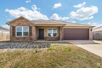 Building Photo - 848 NW Evans Cir