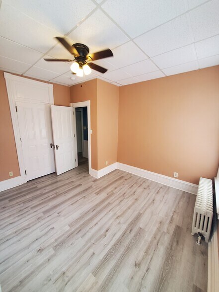 Bed Rm. - 364 N York St