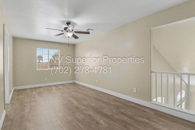 Building Photo - NW!! 4 bedrooms!! Bed & Bath DownStairs!!! RV Parking!!! Synthetic Grass Front yard!! Real Grass ...