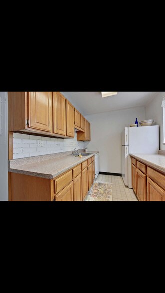 Building Photo - 314 W Miner St