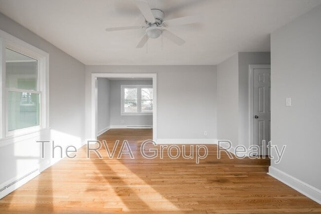 Building Photo - 2407 Bluefield St