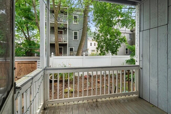 Building Photo - 64 Pleasant St
