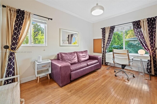 Building Photo - 1211 Algeria Ave