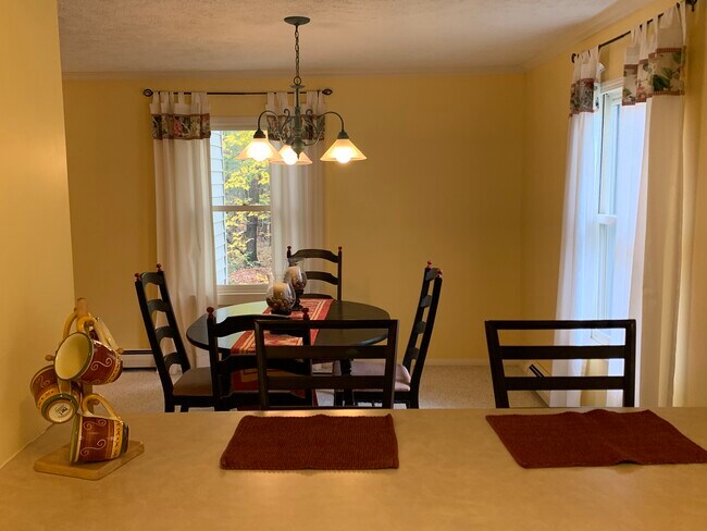 dining - 4244 Mitchell Creek Dr