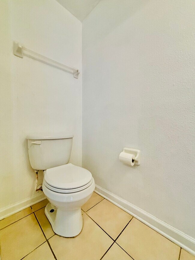 Building Photo - 2865 Woodlands Park Ct