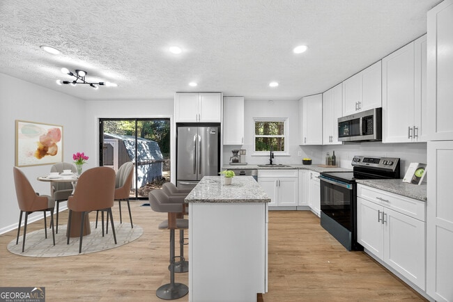 Building Photo - 1517 Colony East Cir