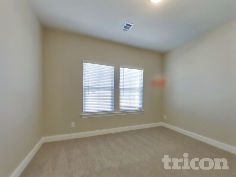 Building Photo - 1209 Dutch peak