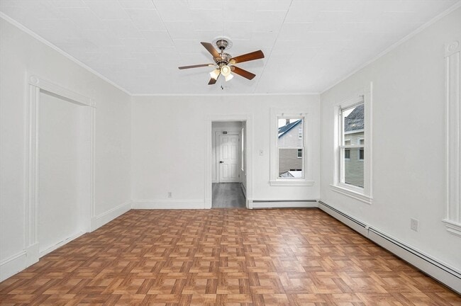 Building Photo - 220 Concord St