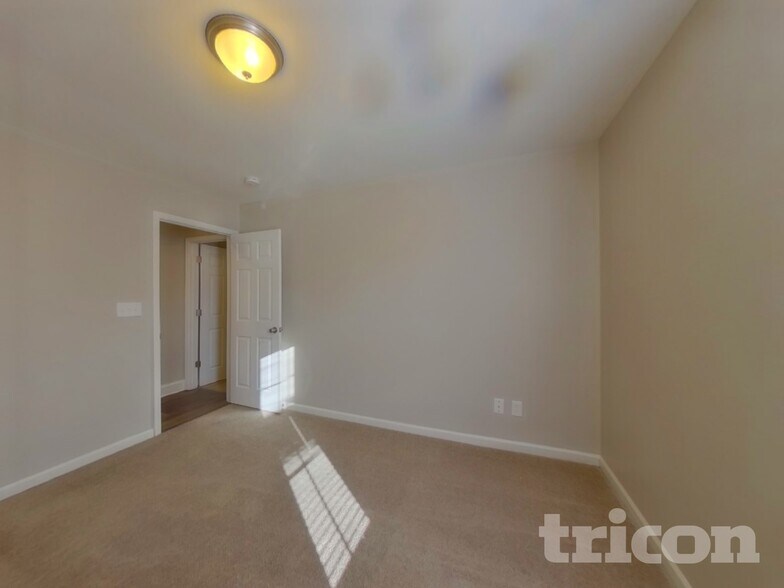 Building Photo - 2363 Wexford Way