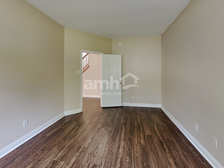 Building Photo - 6737 Amber Springs Way