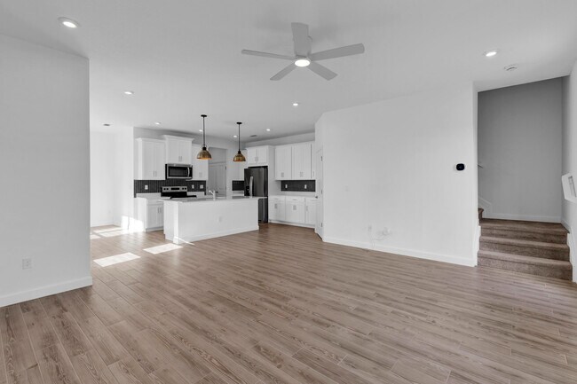 Building Photo - 14075 SW Thorens Dr