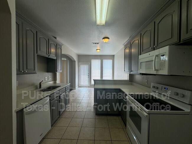 Building Photo - 4000 Cottage Park Ct