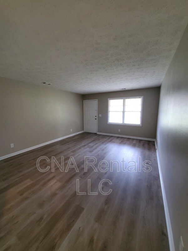 Building Photo - 245 Kimberly Way SW