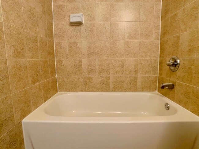 Building Photo - 2700 Summit Ave