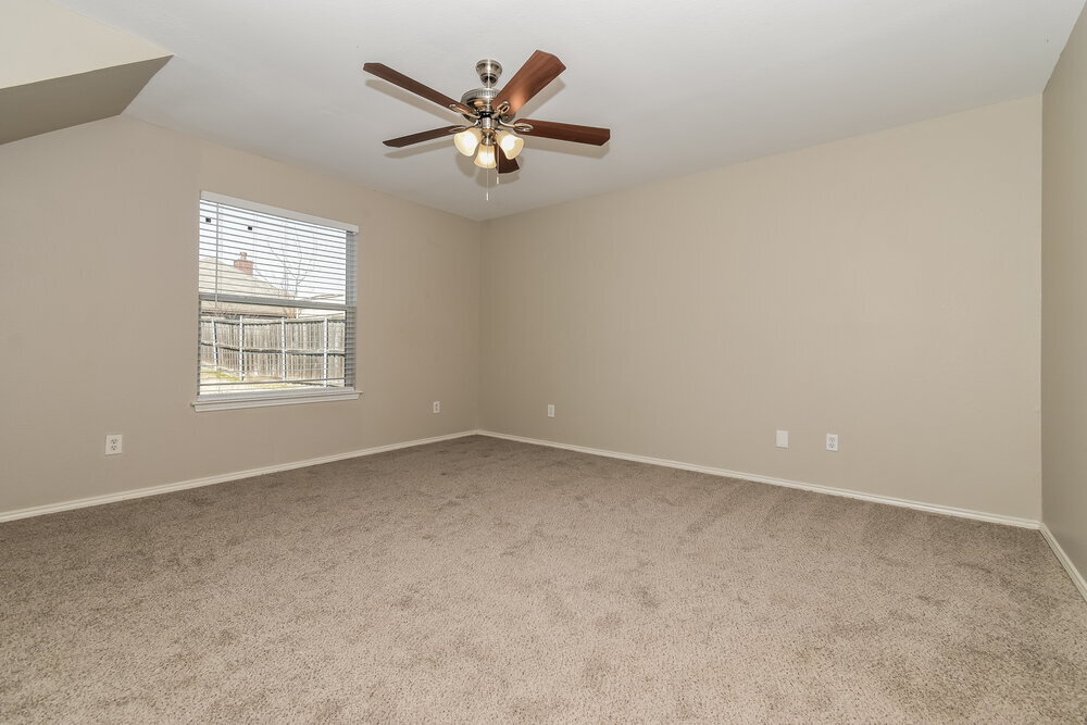 Building Photo - 321 Rustic Grove Ln