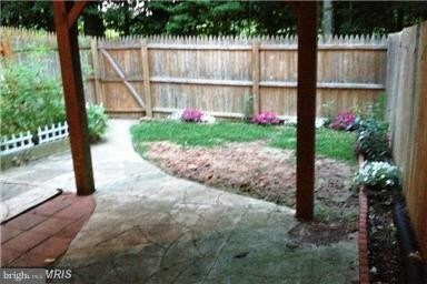 Building Photo - 6634 Westbury Oaks Ct