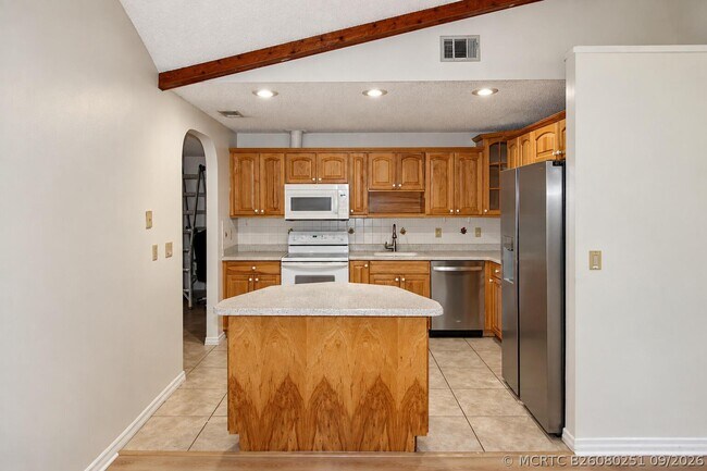 Building Photo - 1309 SE Coral Reef St