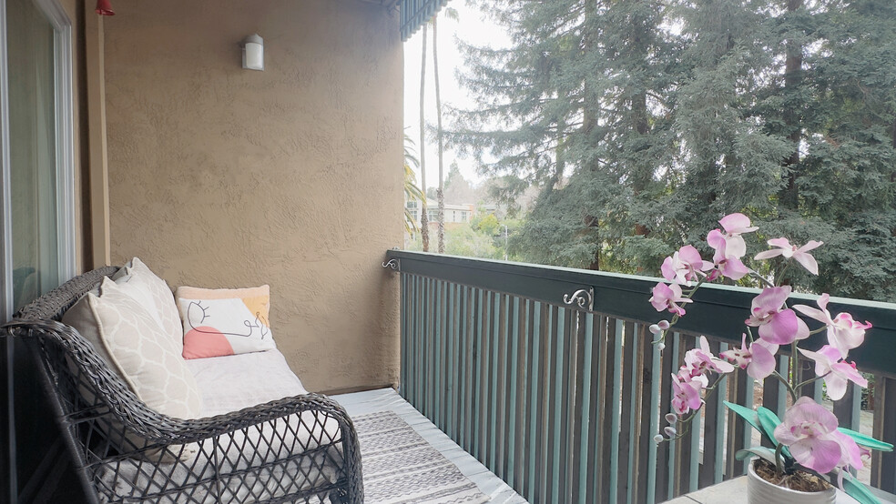 Private Balcony - 1240 Walker Ave