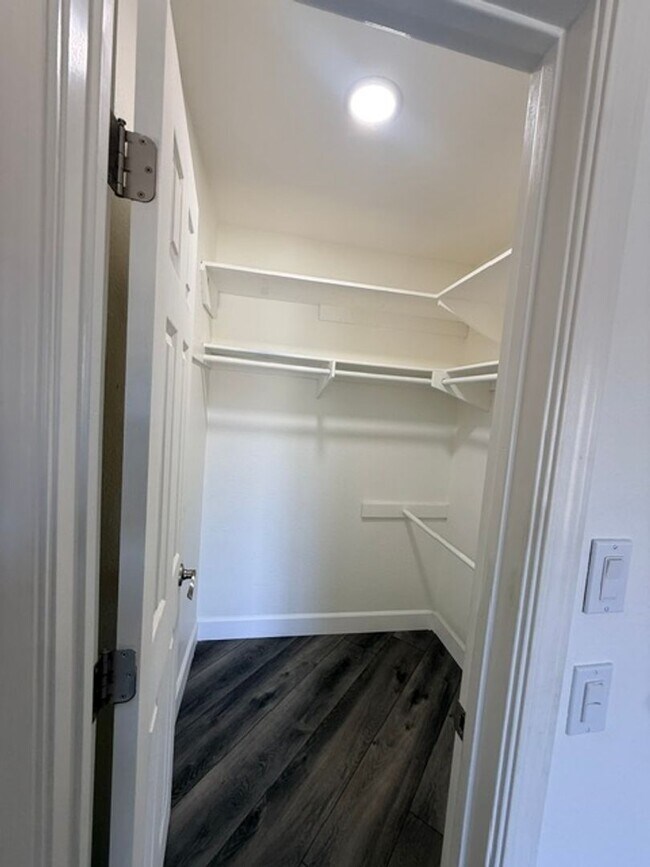 Building Photo - Fully updated condo in Spring Valley/ Rancho San Diego