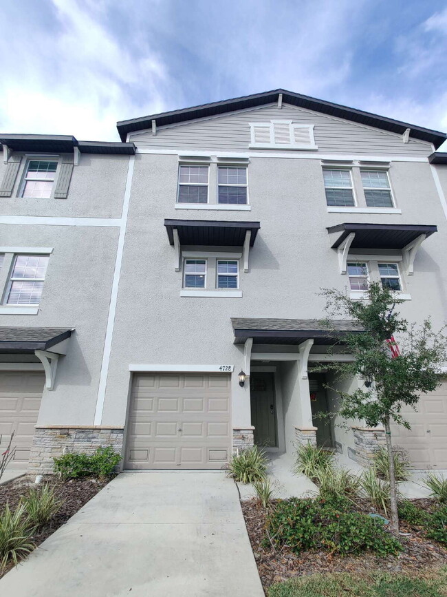 Building Photo - 4728 Pickering Harbor Pl