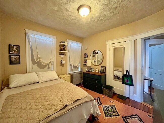 Building Photo - 95 Bow St