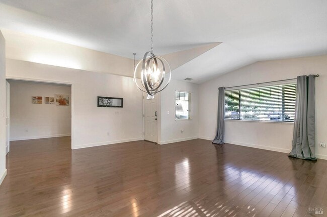 Building Photo - 3257 Vista Del Lago Way